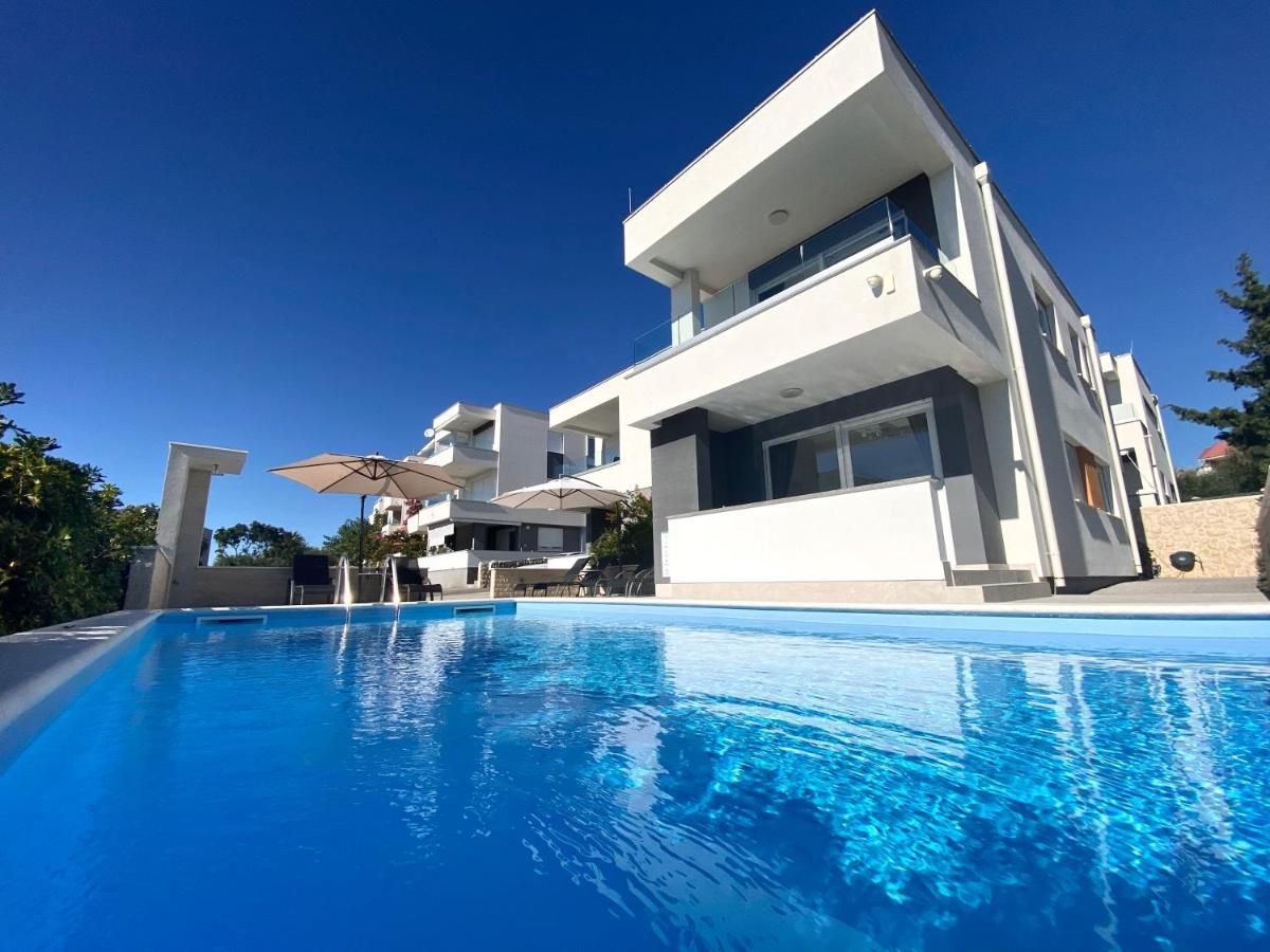 Fantasy Pool Villa Novalja Exteriör bild