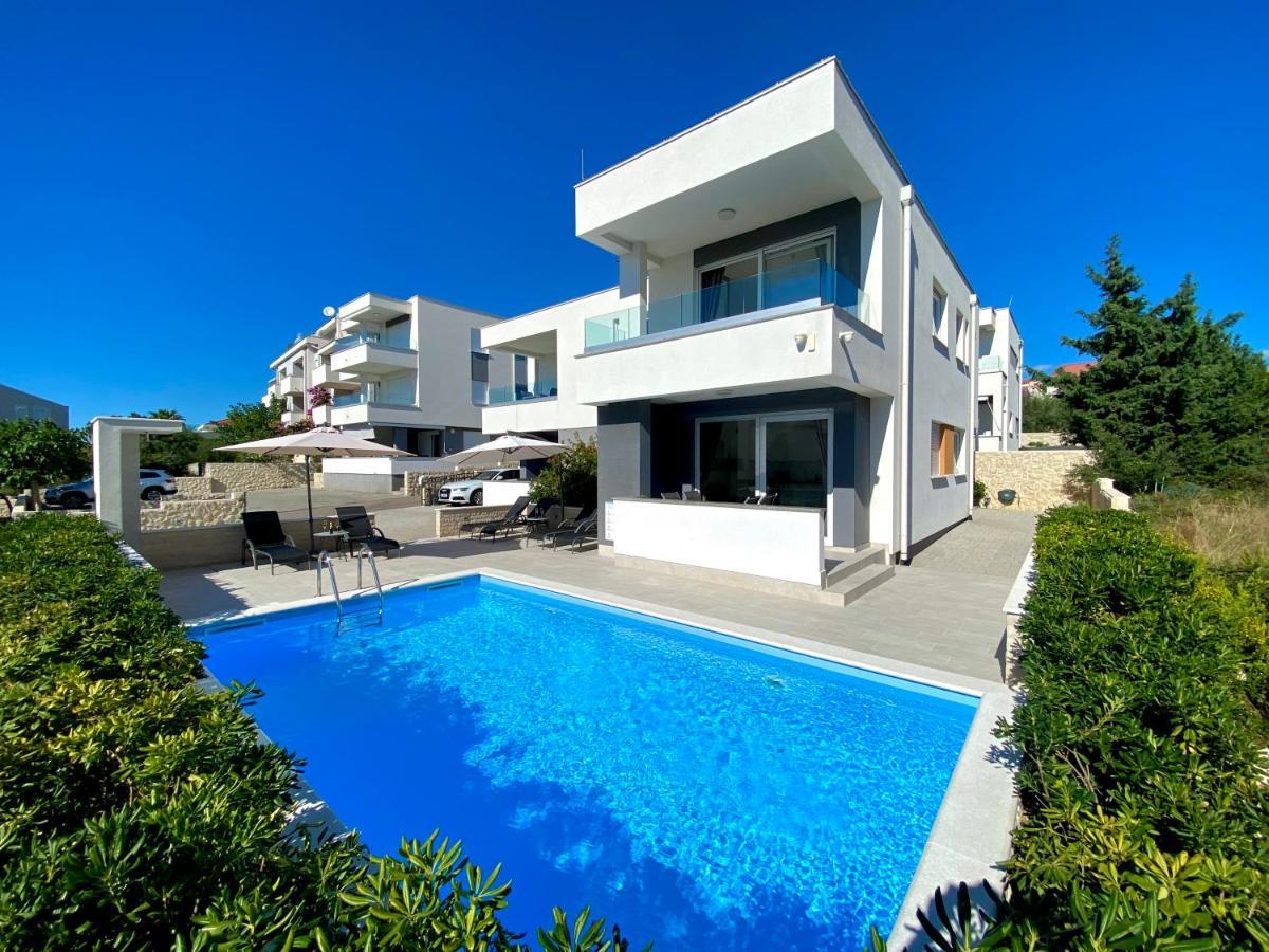 Fantasy Pool Villa Novalja Exteriör bild